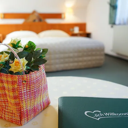 Besser 招待所 巴德艾森卡珀尔