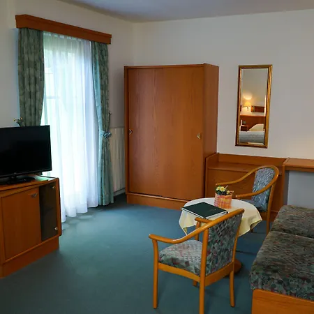 بيت ضيافة Besser